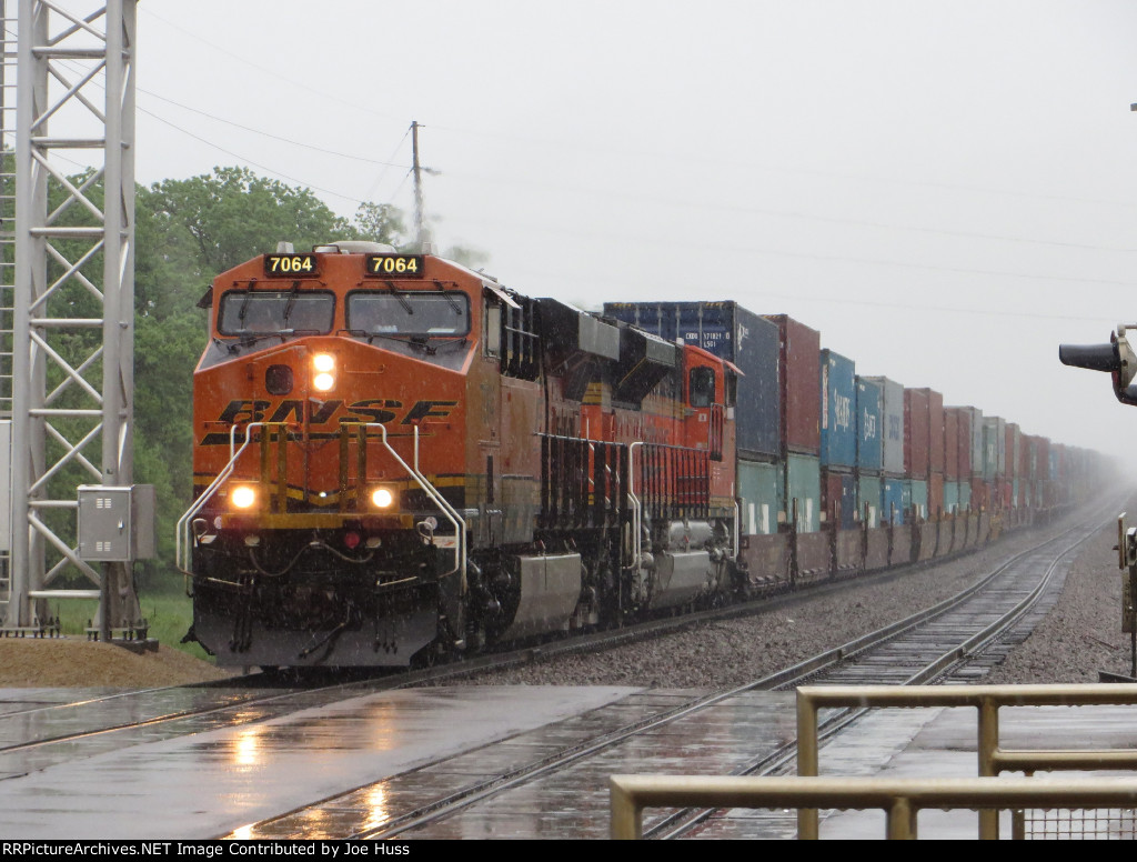 BNSF 7064 West